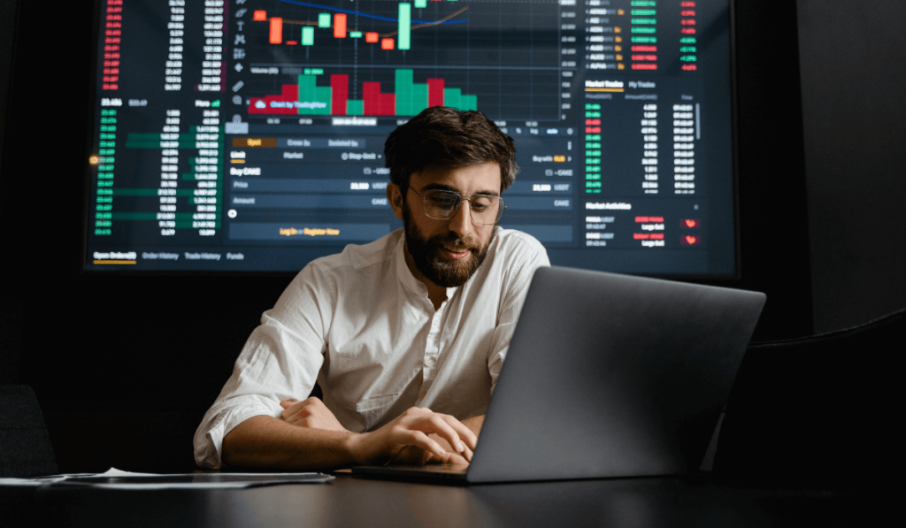 Best Mobile App Analytics Tools (Free Included)