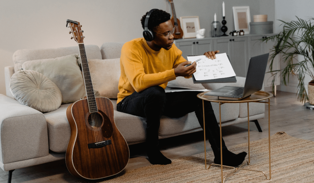 7 Secret Methods for Studying Music Online
