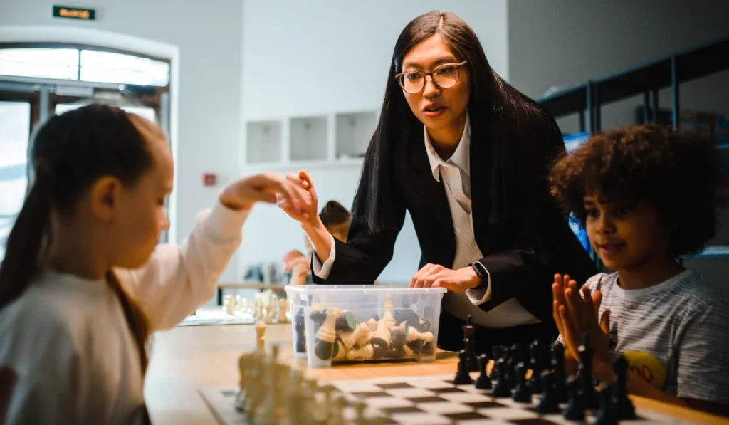 8 Effective Ways to Teach Basic Chess Strategies to Young Children 3 to 8-Year-Old